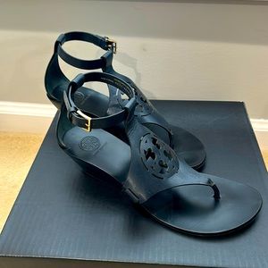 Tory Burch dark navy strap sandals. Small heel. Excellent condition!